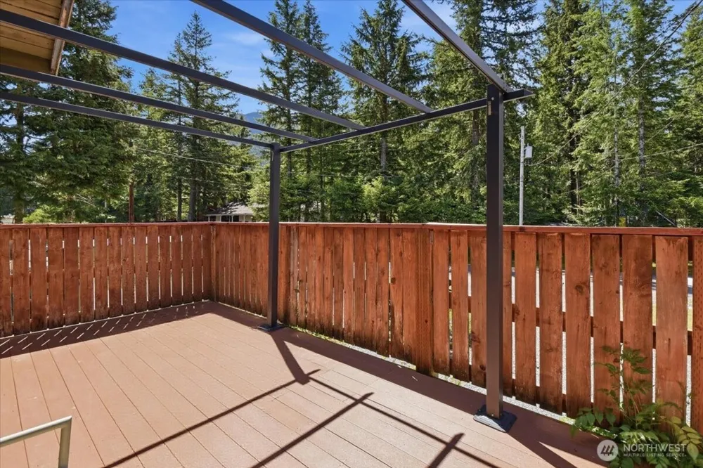 116 Mountain View Drive Ashford, WA 98304