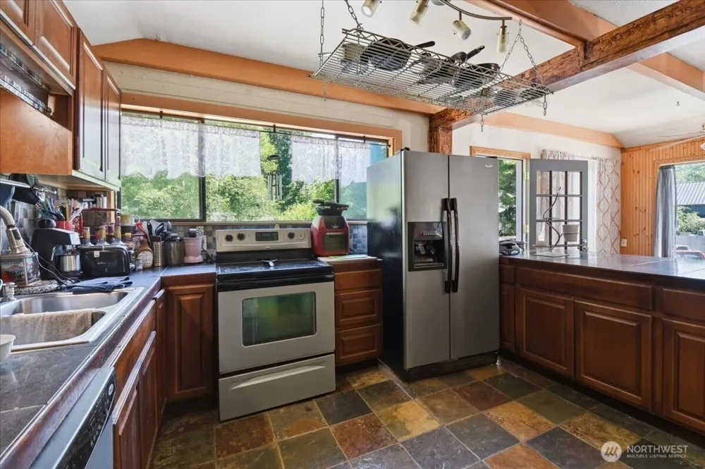 116 Mountain View Drive Ashford, WA 98304