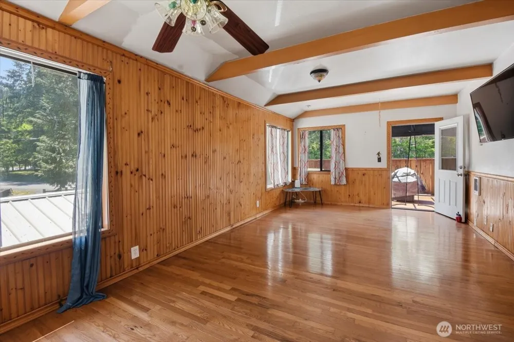 116 Mountain View Drive Ashford, WA 98304