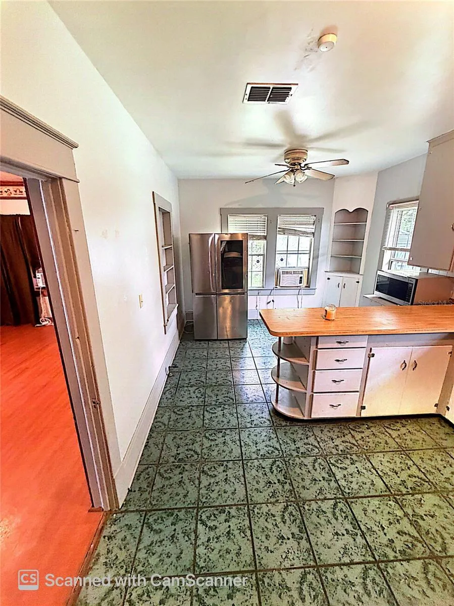 118 W DREW STREET Plant City, FL 33563