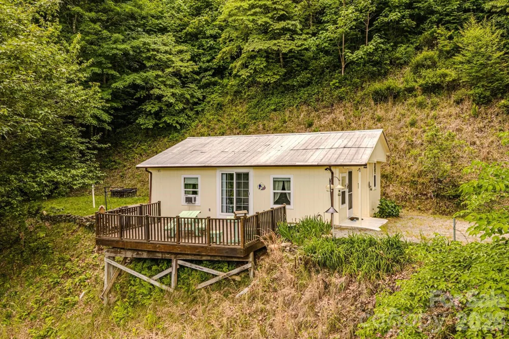 1680 Williamson Road Whittier, NC 28789