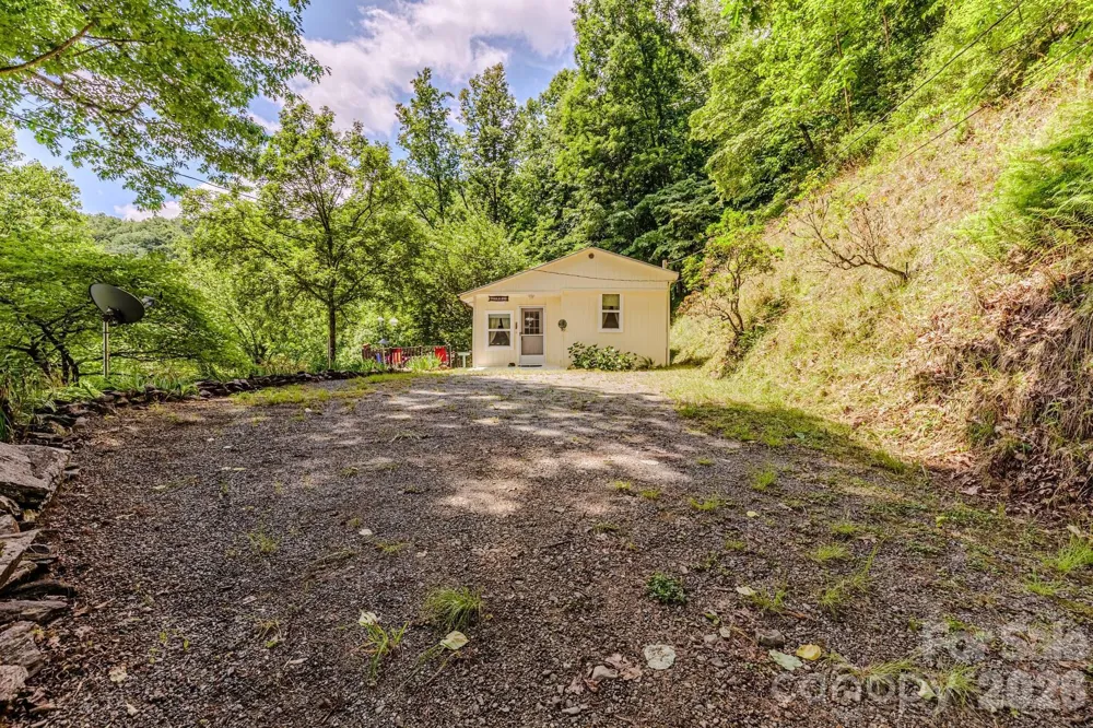 1680 Williamson Road Whittier, NC 28789