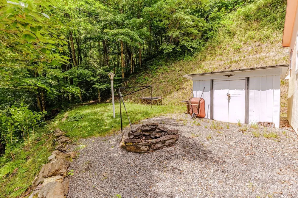 1680 Williamson Road Whittier, NC 28789