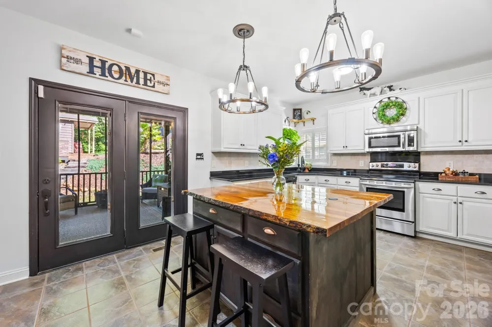 244 Mark Ryan Lane Dallas, NC 28034