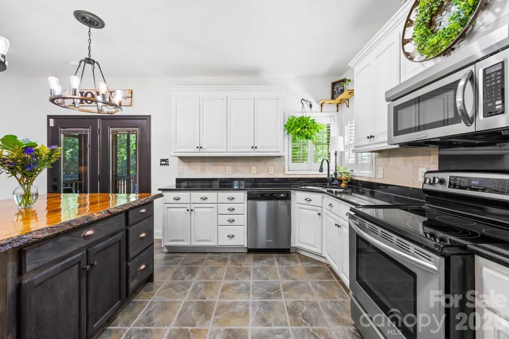 244 Mark Ryan Lane Dallas, NC 28034