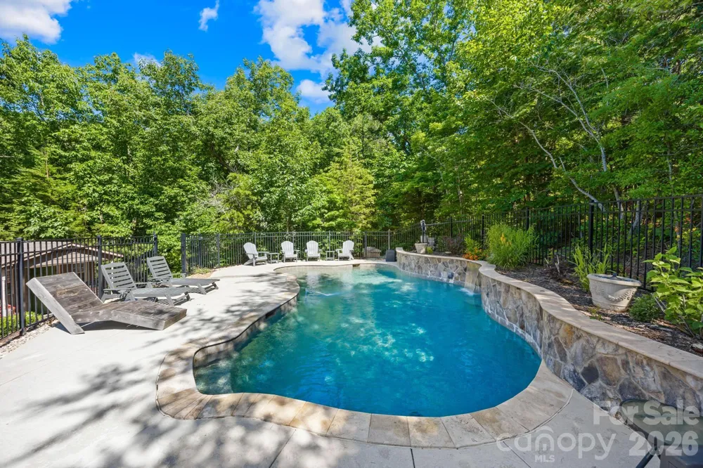 244 Mark Ryan Lane Dallas, NC 28034