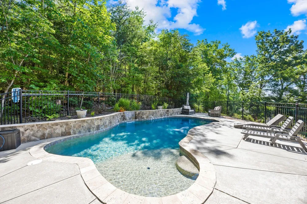 244 Mark Ryan Lane Dallas, NC 28034