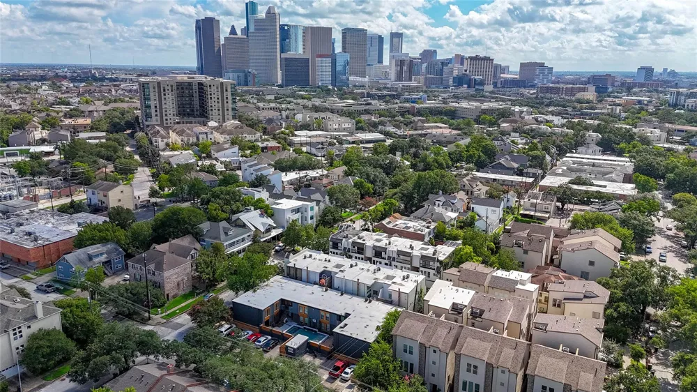 2703 Mason Street #2BD Houston, TX 77006