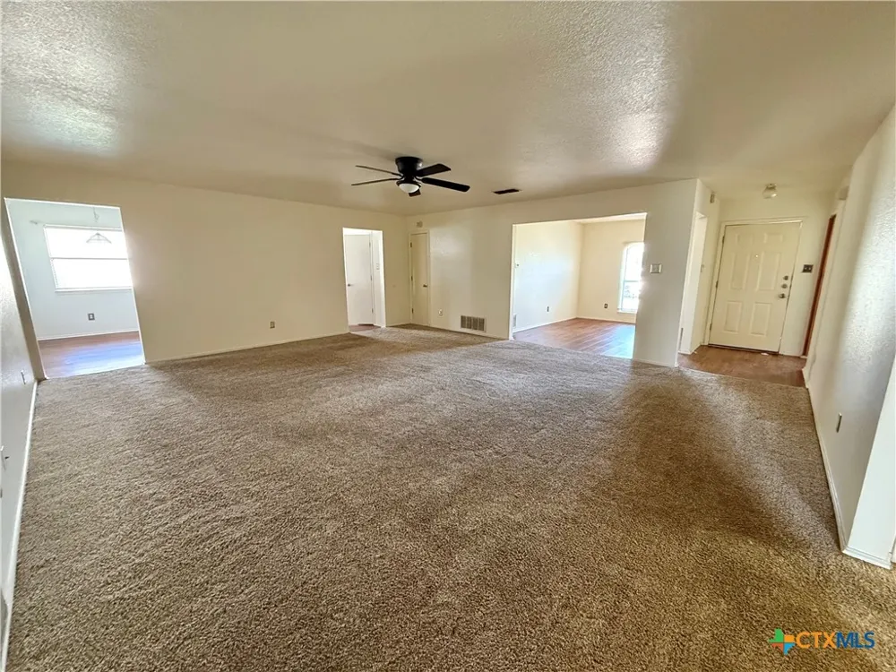 4504 Aspen Drive Killeen, TX 76542