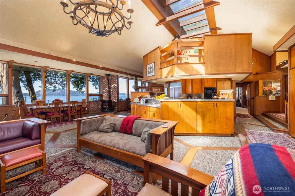 3559 Biz Point Road Anacortes, WA 98221