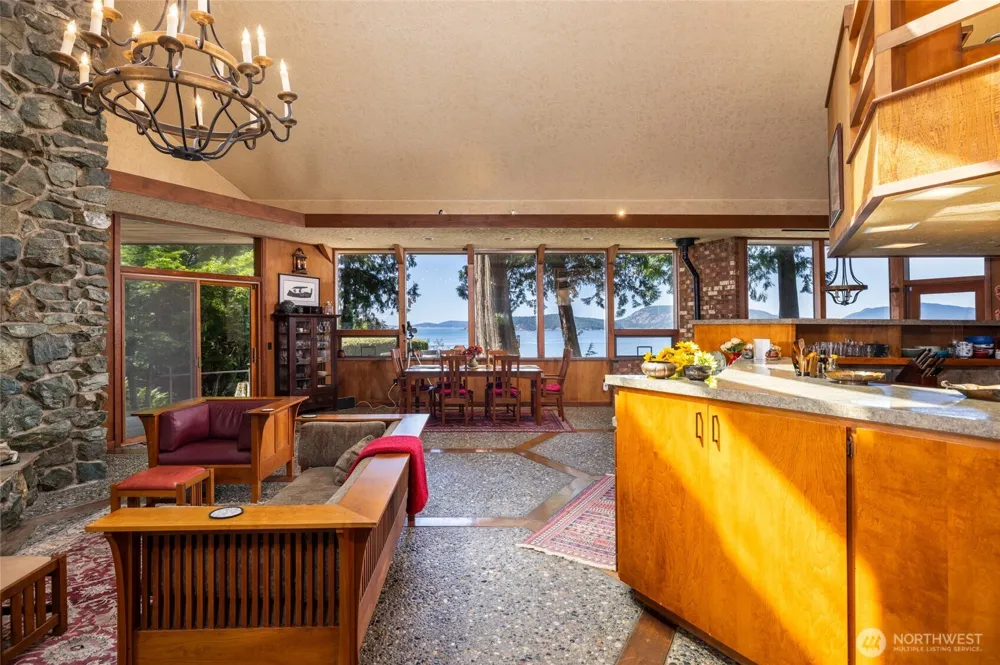 3559 Biz Point Road Anacortes, WA 98221