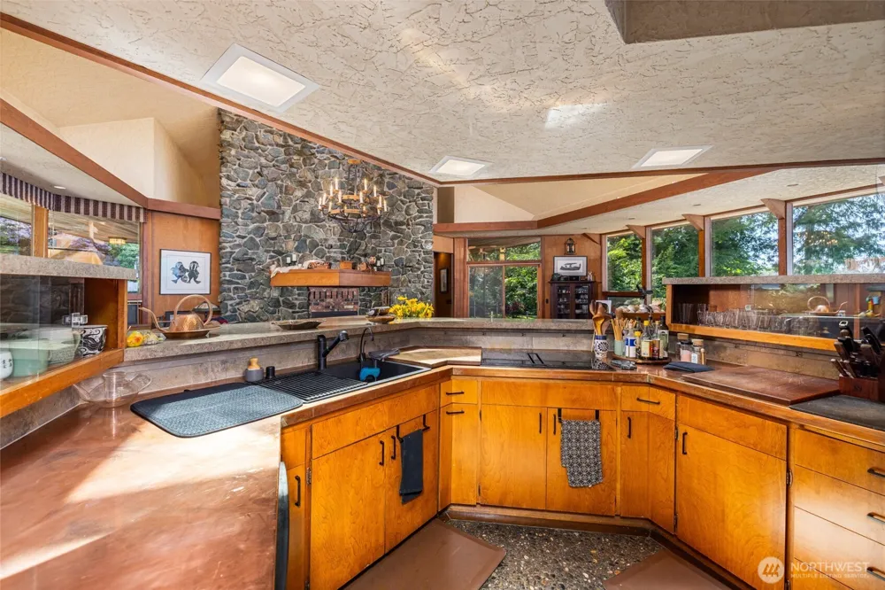 3559 Biz Point Road Anacortes, WA 98221