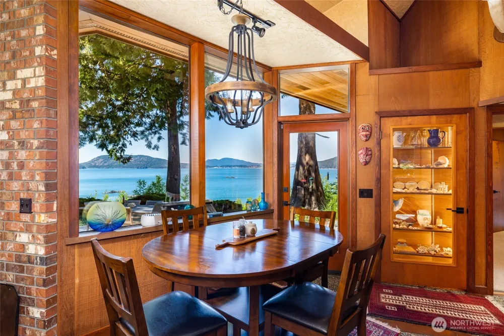 3559 Biz Point Road Anacortes, WA 98221