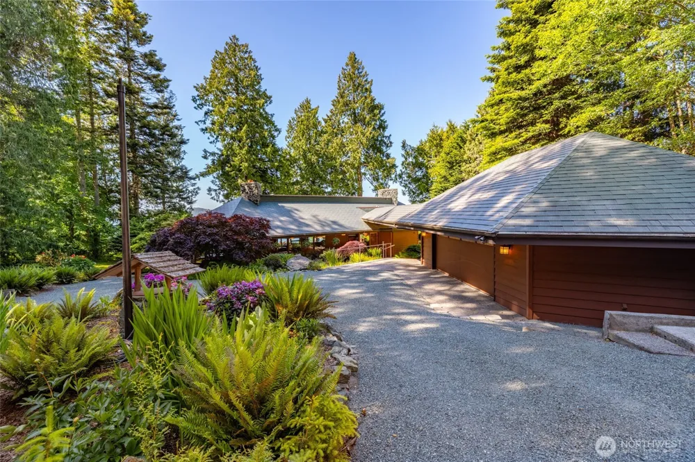 3559 Biz Point Road Anacortes, WA 98221