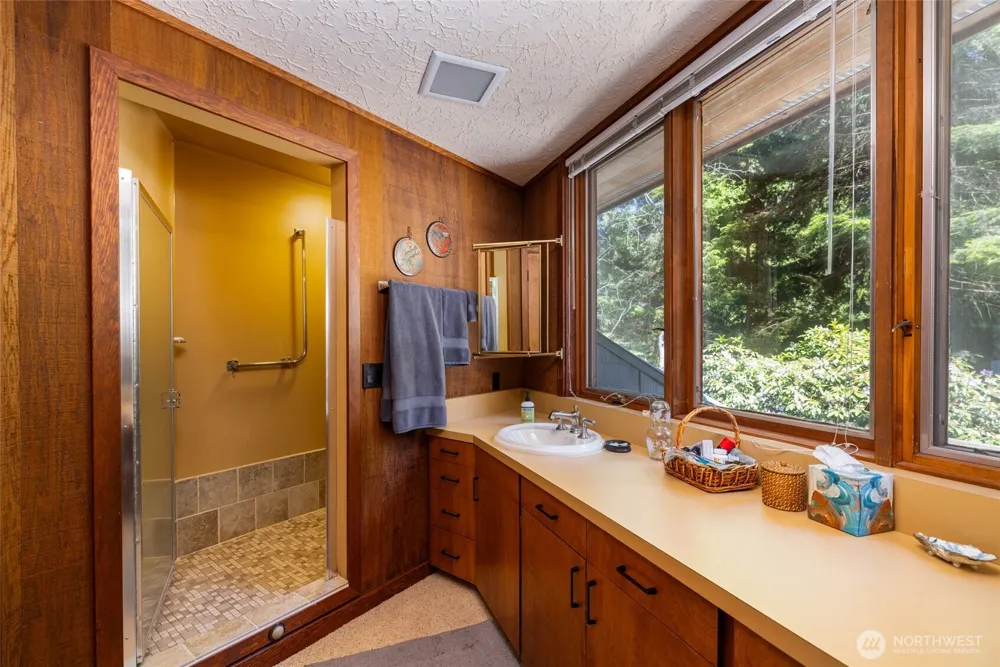 3559 Biz Point Road Anacortes, WA 98221