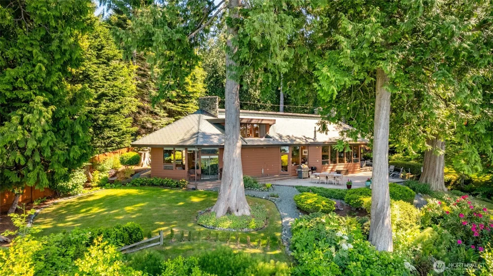 3559 Biz Point Road Anacortes, WA 98221