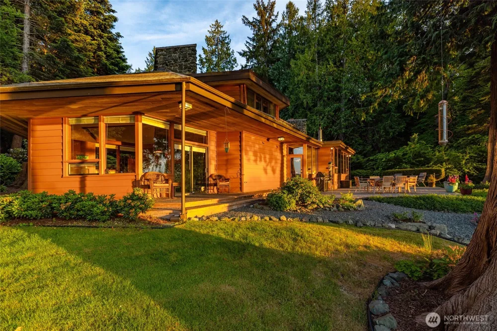 3559 Biz Point Road Anacortes, WA 98221
