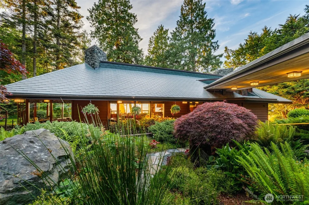 3559 Biz Point Road Anacortes, WA 98221