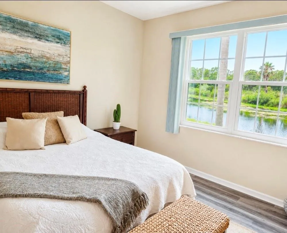 8360 WINGATE DRIVE #811 Sarasota, FL 34238