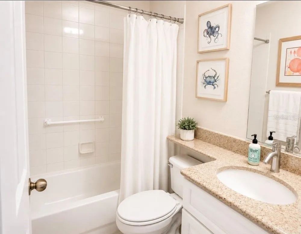 8360 WINGATE DRIVE #811 Sarasota, FL 34238