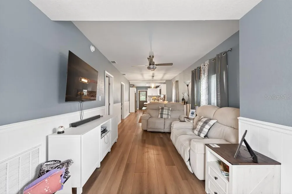 6101 ANNA AVENUE Gibsonton, FL 33534