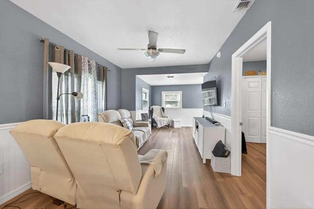 6101 ANNA AVENUE Gibsonton, FL 33534