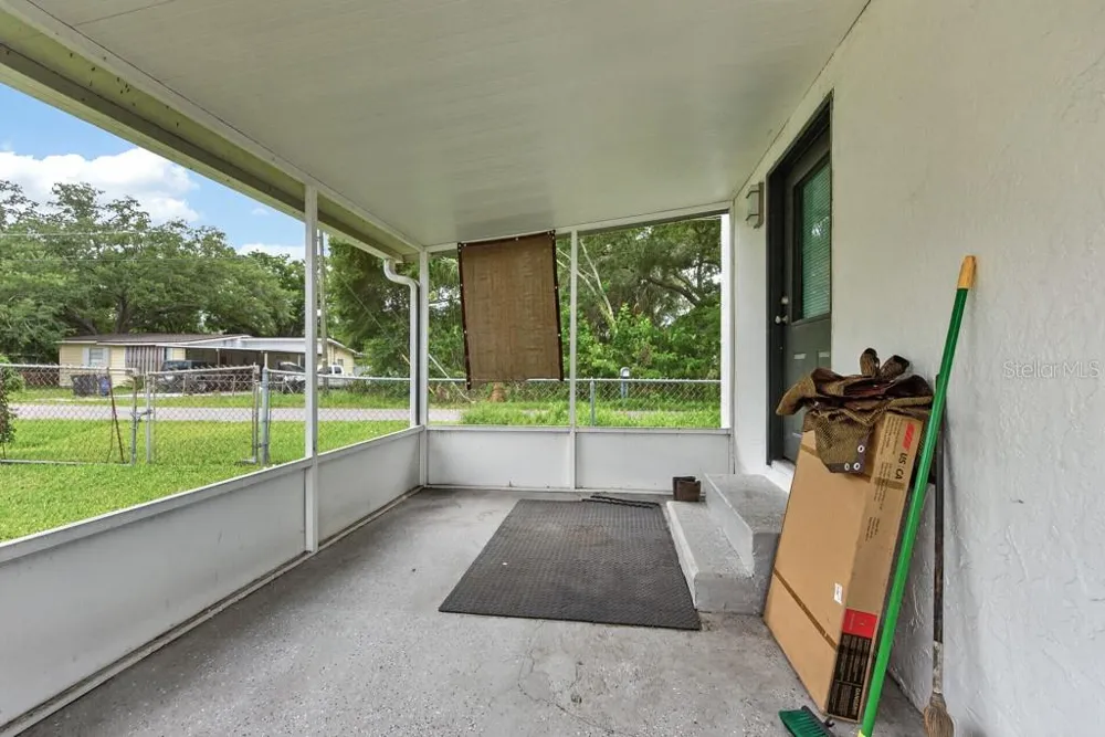 6101 ANNA AVENUE Gibsonton, FL 33534