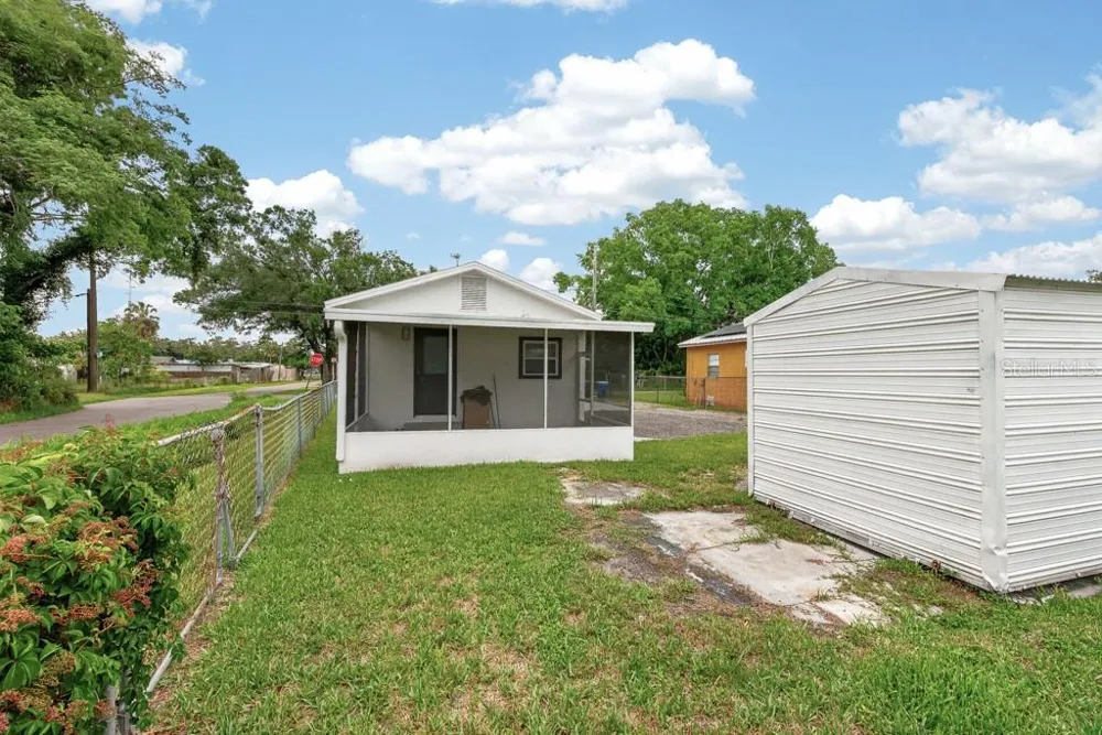 6101 ANNA AVENUE Gibsonton, FL 33534