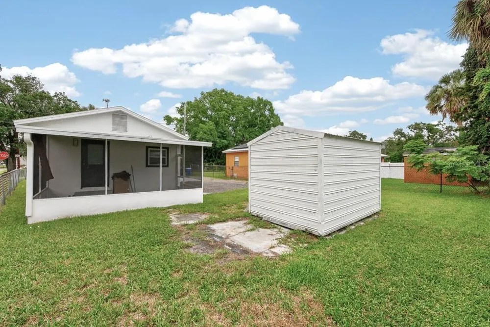 6101 ANNA AVENUE Gibsonton, FL 33534