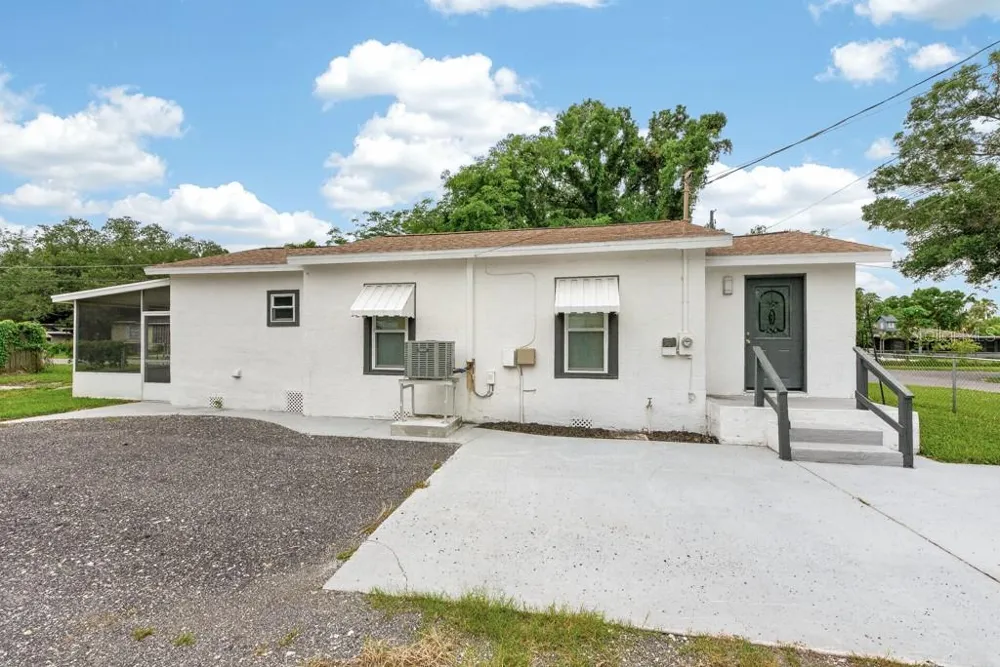 6101 ANNA AVENUE Gibsonton, FL 33534