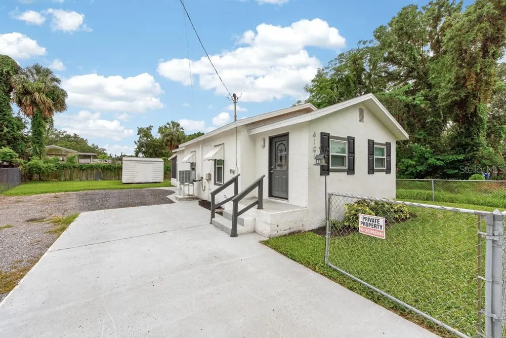 6101 ANNA AVENUE Gibsonton, FL 33534