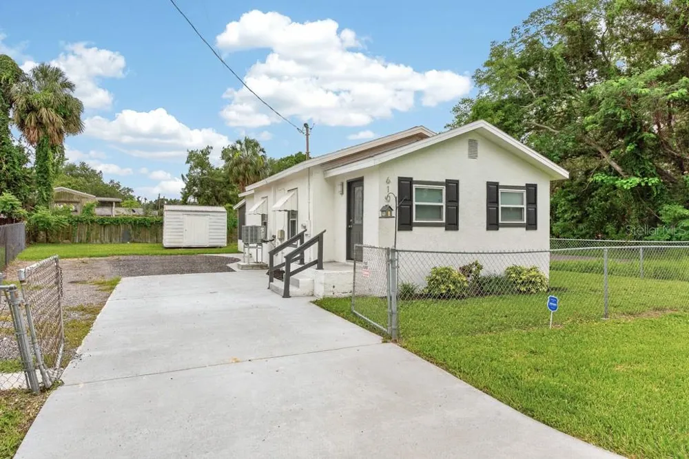 6101 ANNA AVENUE Gibsonton, FL 33534