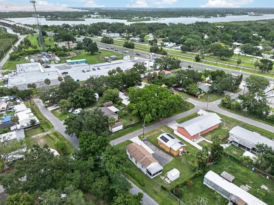 6101 ANNA AVENUE Gibsonton, FL 33534