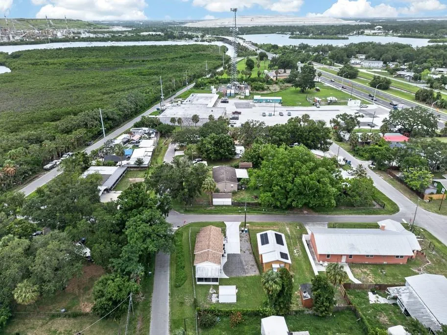 6101 ANNA AVENUE Gibsonton, FL 33534