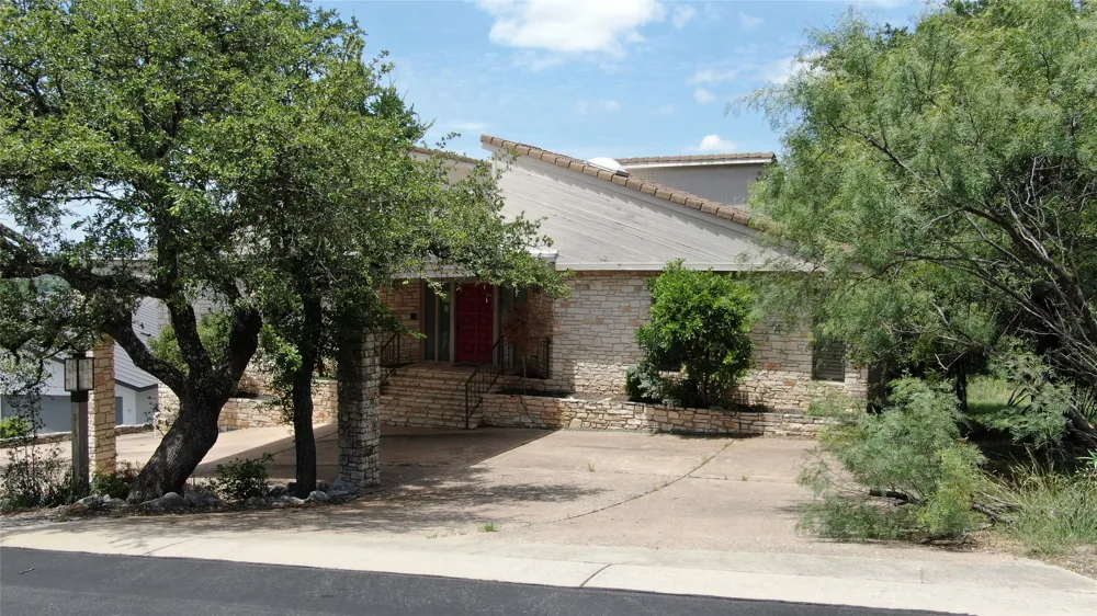 808 Ox Bow Horseshoe Bay, TX 78657