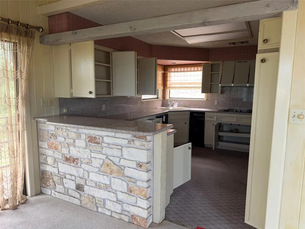 808 Ox Bow Horseshoe Bay, TX 78657