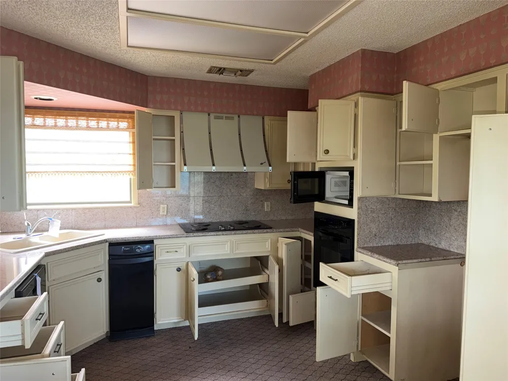 808 Ox Bow Horseshoe Bay, TX 78657