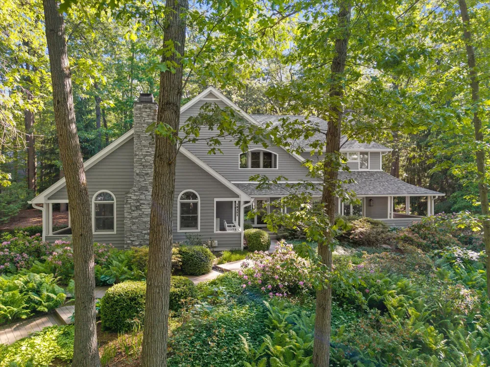 18353 Forest Beach Drive New Buffalo, MI 49117
