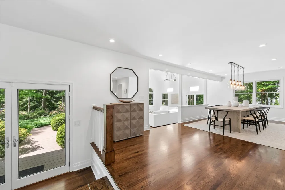 18353 Forest Beach Drive New Buffalo, MI 49117