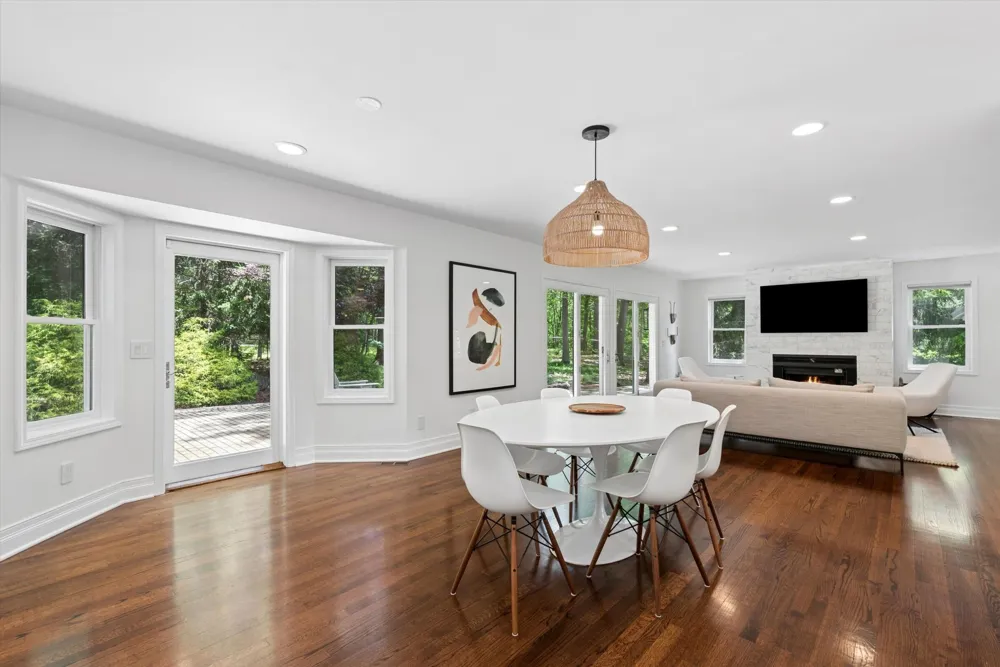 18353 Forest Beach Drive New Buffalo, MI 49117