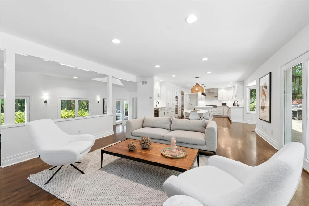 18353 Forest Beach Drive New Buffalo, MI 49117