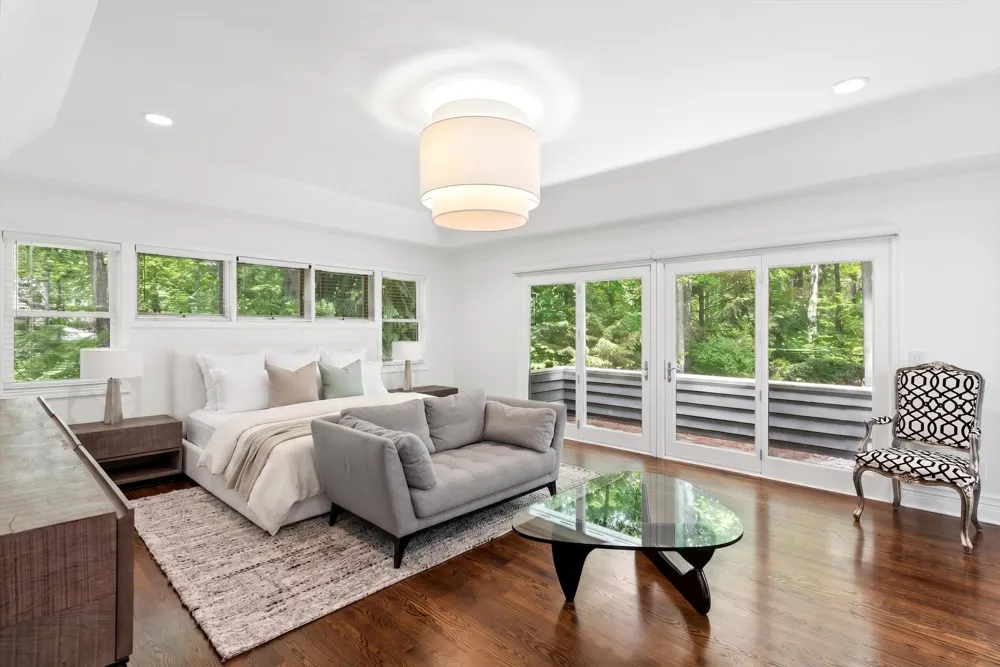 18353 Forest Beach Drive New Buffalo, MI 49117