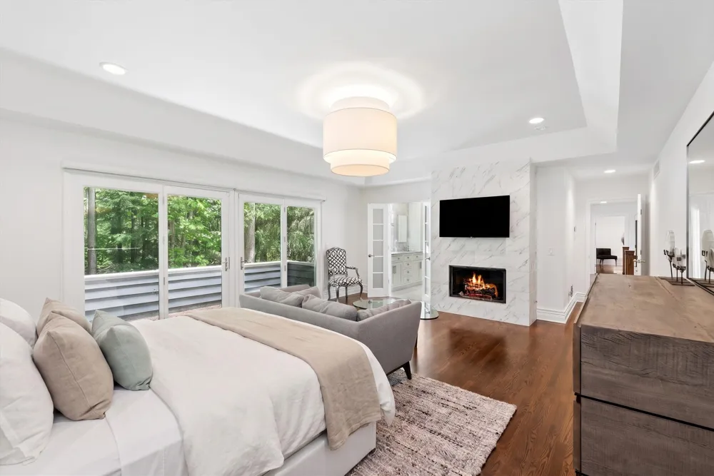 18353 Forest Beach Drive New Buffalo, MI 49117