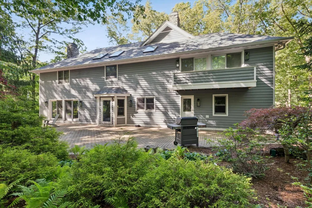 18353 Forest Beach Drive New Buffalo, MI 49117
