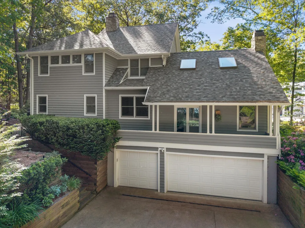 18353 Forest Beach Drive New Buffalo, MI 49117