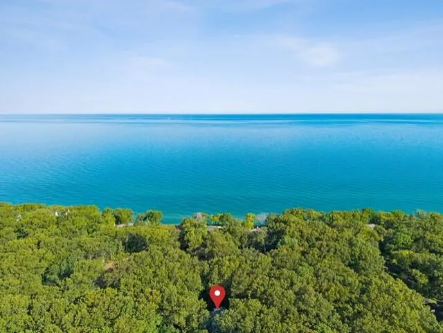 18353 Forest Beach Drive New Buffalo, MI 49117
