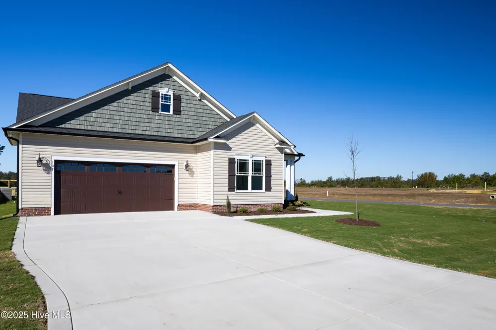 107 Sunny Acres Lane Clinton, NC 28328