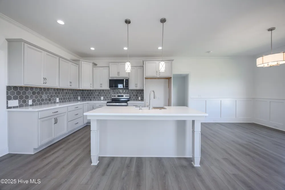 107 Sunny Acres Lane Clinton, NC 28328