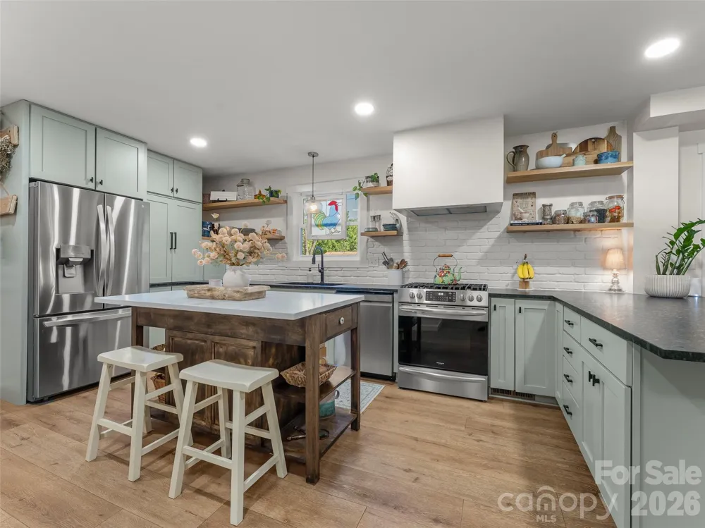 154 White Oak Lane Brevard, NC 28712