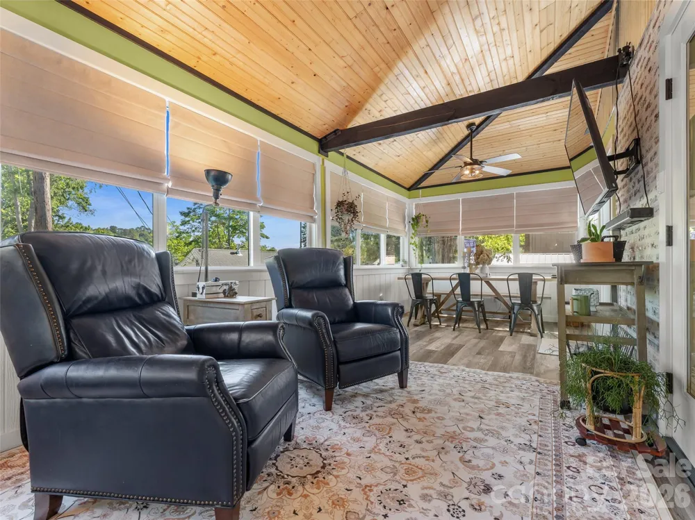 154 White Oak Lane Brevard, NC 28712